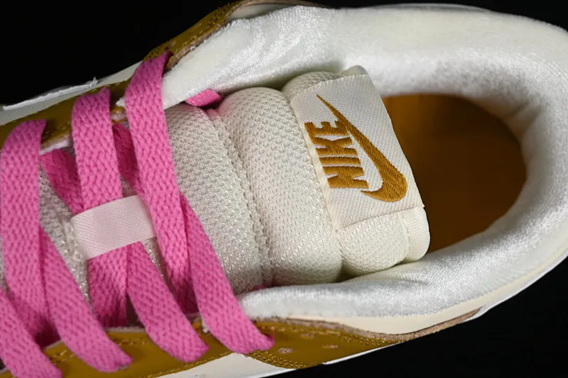 All categories Nk SB Dunk series Nk SB Dunk Low low-top sneakers Nk Dunk Low "Just Do It" pink SB low-top casual sneakers FD8683-700